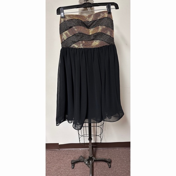 GOLD Beaded dress - Picture 1 of 4